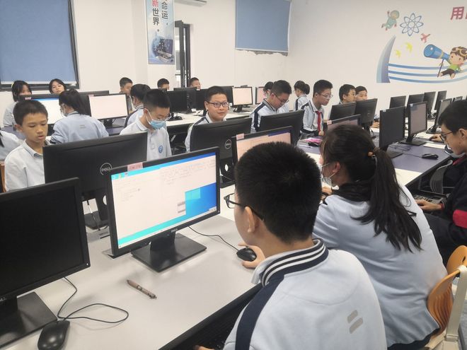 數字賦能教育 卓越校本課程發布，展現新時代學子“后勁足”新路徑